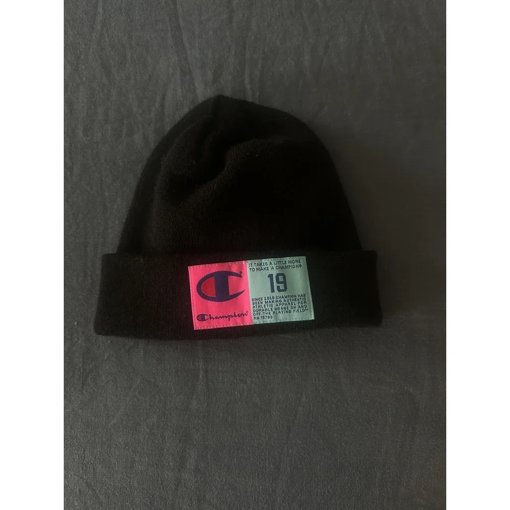 Champion Men's Winter Knitted Beanie Hat Black Embroidered‎ Logo Casual Acrylic